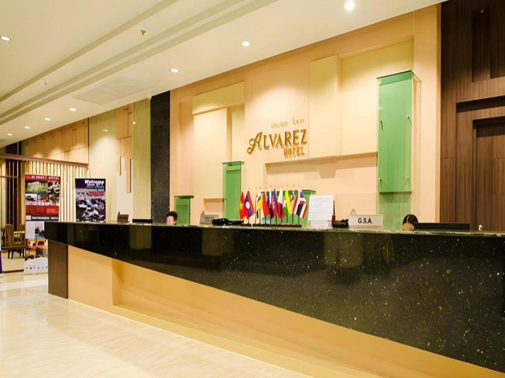 Alvarez Hotel Buriram Exterior photo